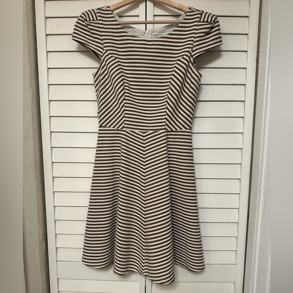 Sunny Girl Striped Fit-and-Flare Dress in Brown and White Sz S